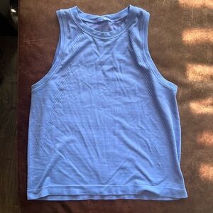 Lululemon size 6 tank. Great condition.